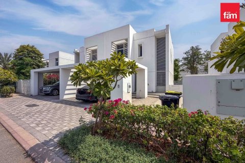 Villa de 3 dormitorios en Dubai, UAE No. 186386 27