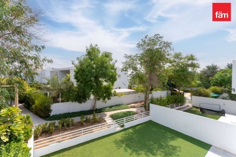 Villa de 3 dormitorios en Dubai, UAE No. 186386 24