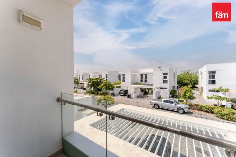 Villa de 3 dormitorios en Dubai, UAE No. 186386 19