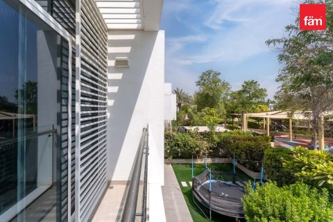 Villa de 3 dormitorios en Dubai, UAE No. 186386 13