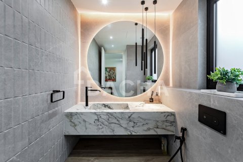 Вилла с 5 спальнями в Jumeirah Islands, ОАЭ №155360 8