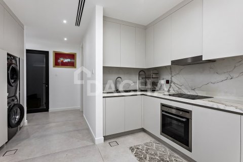 Вилла с 5 спальнями в Jumeirah Islands, ОАЭ №155360 10