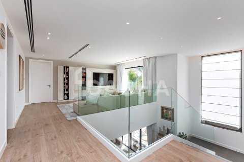 Вилла с 5 спальнями в Jumeirah Islands, ОАЭ №155360 11