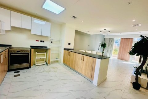 2 bedrooms Villa in Rukan, UAE No. 145143 4