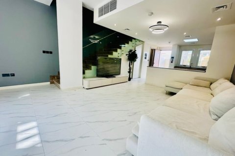 2 bedrooms Villa in Rukan, UAE No. 145143