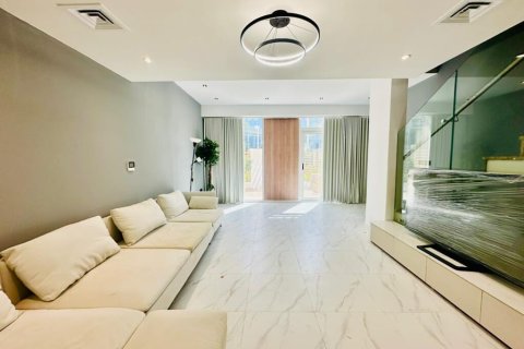 2 bedrooms Villa in Rukan, UAE No. 145143 9