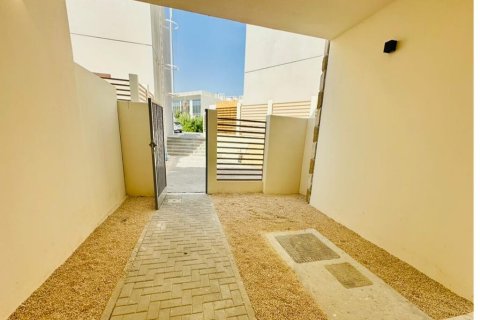 2 bedrooms Villa in Rukan, UAE No. 145143 8