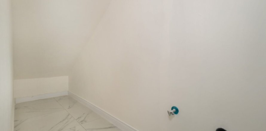 2 bedrooms Townhouse in Rukan, UAE No. 145144