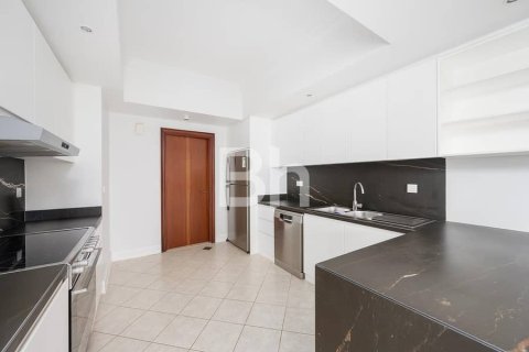 Квартира с 3 спальнями  №113462 14
