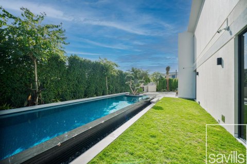 Вилла с 4 спальнями в Harmony, ОАЭ №136545 24