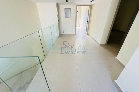Villa de 3 dormitorios en Jumeirah, UAE No. 82722 15