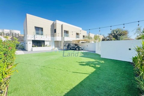 Villa de 3 dormitorios en Jumeirah, UAE No. 82722 1