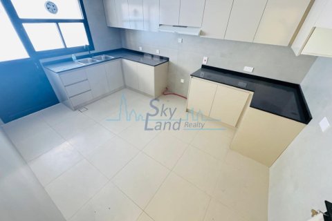 Villa de 3 dormitorios en Jumeirah, UAE No. 82722 17