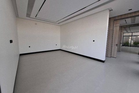 4 bedrooms Villa in Riyadh, Saudi Arabia No. 67372 5