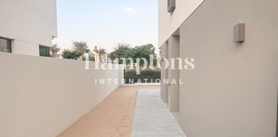 4 bedrooms Townhouse No. 126443