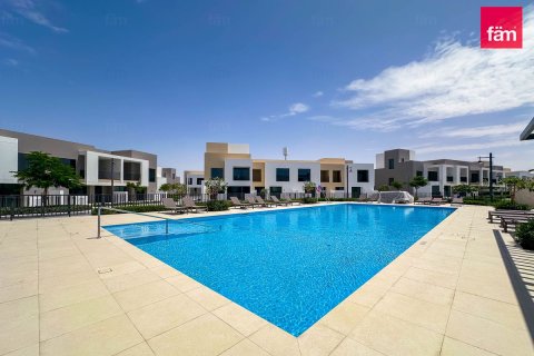 3 bedrooms Villa in Dubai, UAE No. 163275 13