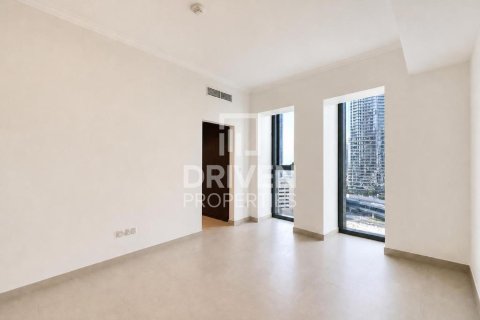 Квартира с 3 спальнями в Burj Vista, ОАЭ №209567 6