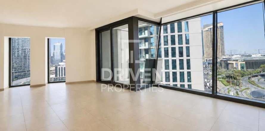 Квартира с 3 спальнями в Burj Vista, ОАЭ №209567