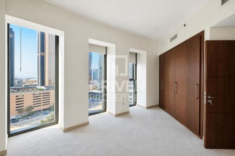 Квартира с 3 спальнями в Burj Vista, ОАЭ №209567 8