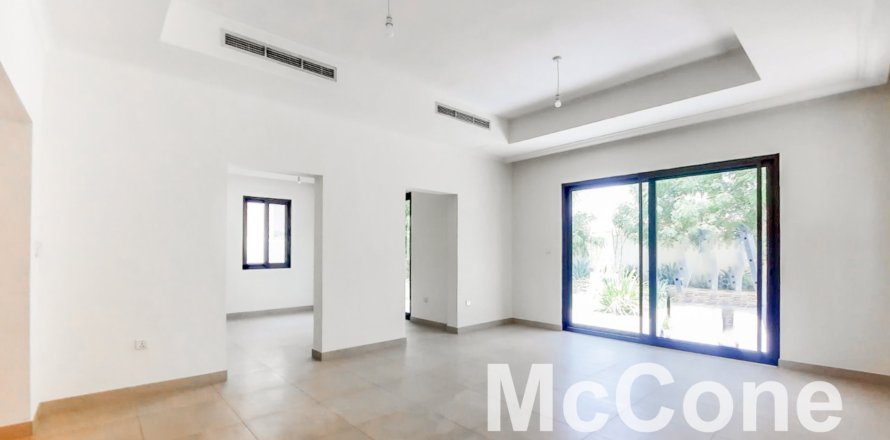 4 bedrooms Villa in Lila, UAE No. 74871