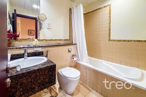 2 bedrooms Apartment in Dubai, UAE No. 183190 17