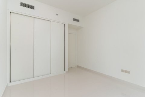 Apartment de 2 dormitorios en EMAAR Beachfront, UAE No. 150222 8