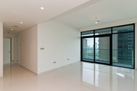 Apartment de 2 dormitorios en EMAAR Beachfront, UAE No. 150222 13