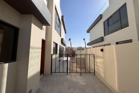 6 bedrooms Villa in Damac Lagoons, UAE No. 166169 3