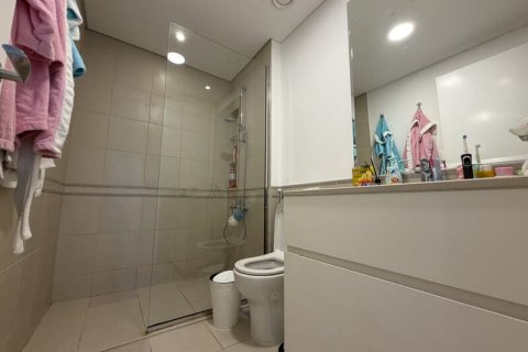 3 bedrooms Apartment in Zahra Apartments, UAE No. 166167 20