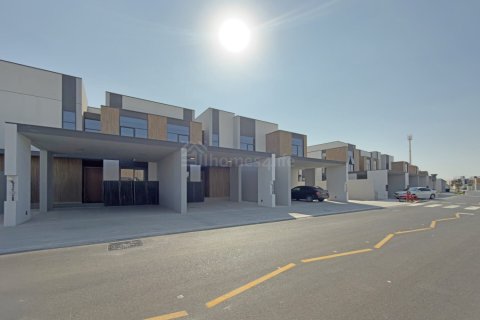 Villa de 3 dormitorios en Mudon, UAE No. 144980