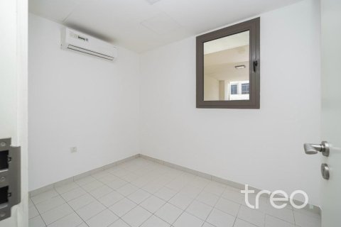 3 bedrooms Townhouse in Noor Townhouses, UAE No. 188088 14