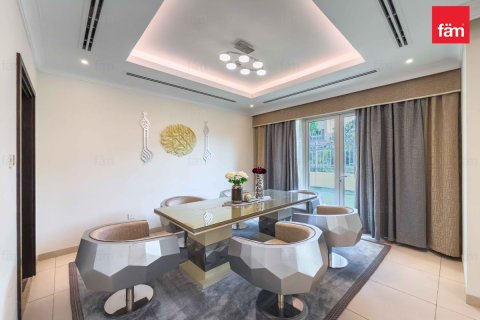 Вилла с 4 спальнями в Аль-Барша, ОАЭ №145193 8