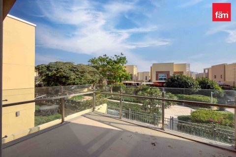 Вилла с 4 спальнями в Аль-Барша, ОАЭ №145193 11