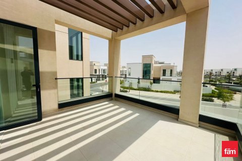 Вилла с 4 спальнями в Дубай, ОАЭ №145192 4