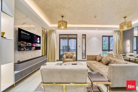 Квартира с 2 спальнями в Old Town, ОАЭ №145189