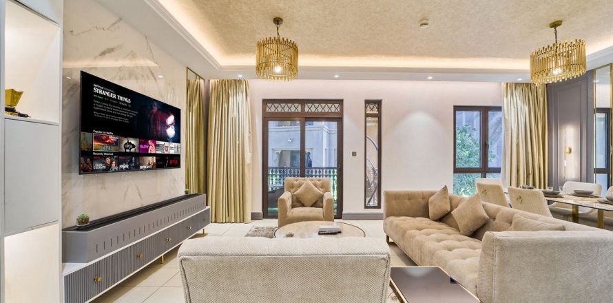 Квартира с 2 спальнями в Old Town, ОАЭ №145189