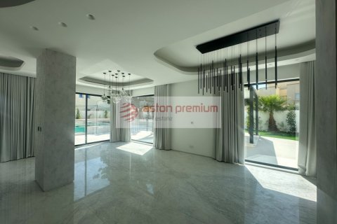 Villa de 5 chambres à Meadows, UAE No. 145190 16