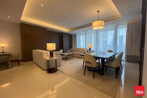 Квартира с 3 спальнями в Даунтаун Дубай (Даунтаун Бурдж Дубай), ОАЭ №146100 3