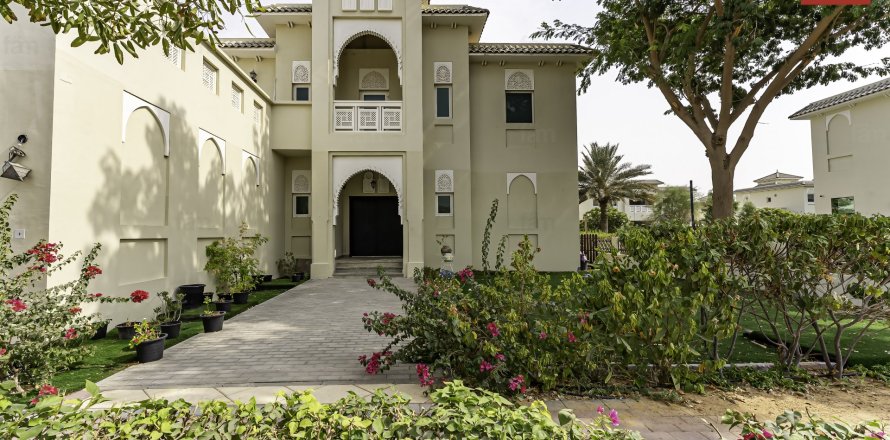 Villa de 4 dormitorios en Al Furjan, UAE No. 103950