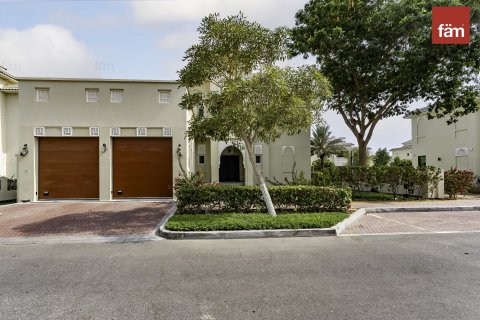 Villa de 4 dormitorios en Al Furjan, UAE No. 103950 8
