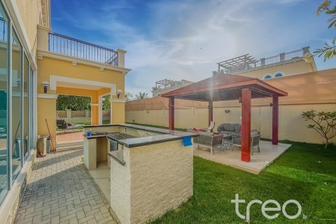 Villa de 4 dormitorios en Legacy, UAE No. 188104 17