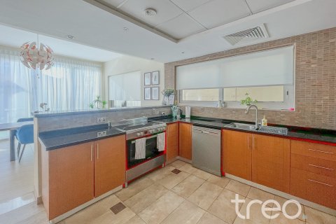 Villa de 4 dormitorios en Legacy, UAE No. 188104 7