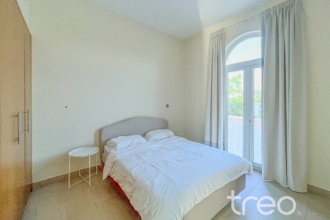 Villa de 4 dormitorios en Legacy, UAE No. 188104 14