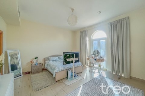 Villa de 4 dormitorios en Legacy, UAE No. 188104 12