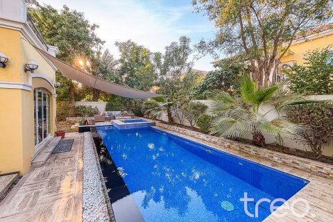 3 bedrooms Villa in Legacy, UAE No. 188108 12