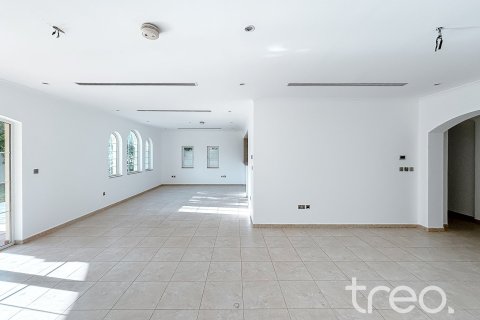 3 bedrooms Villa in Legacy, UAE No. 188108 5
