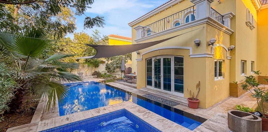3 bedrooms Villa in Legacy, UAE No. 188108