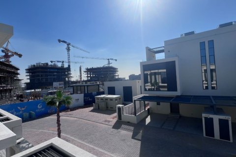4 bedrooms Villa in Ras Al Khaimah, UAE No. 184163 17
