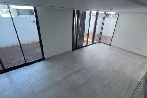 4 bedrooms Villa in Ras Al Khaimah, UAE No. 184163 7