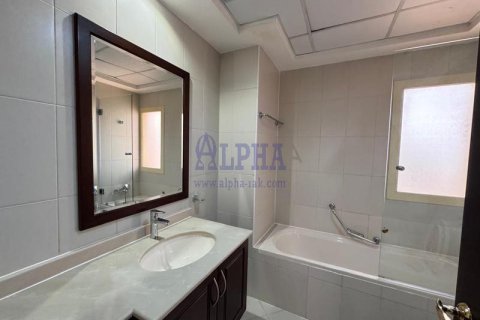 5 bedrooms Villa in Al Hamra Village, UAE No. 141924 13